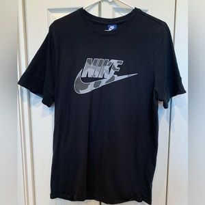 Nike logo T-shirt men’s size large